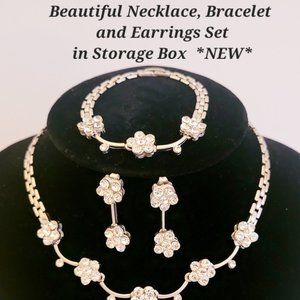 Necklace, Bracelet & Earrings Set (comes in storage box) *NEW*
